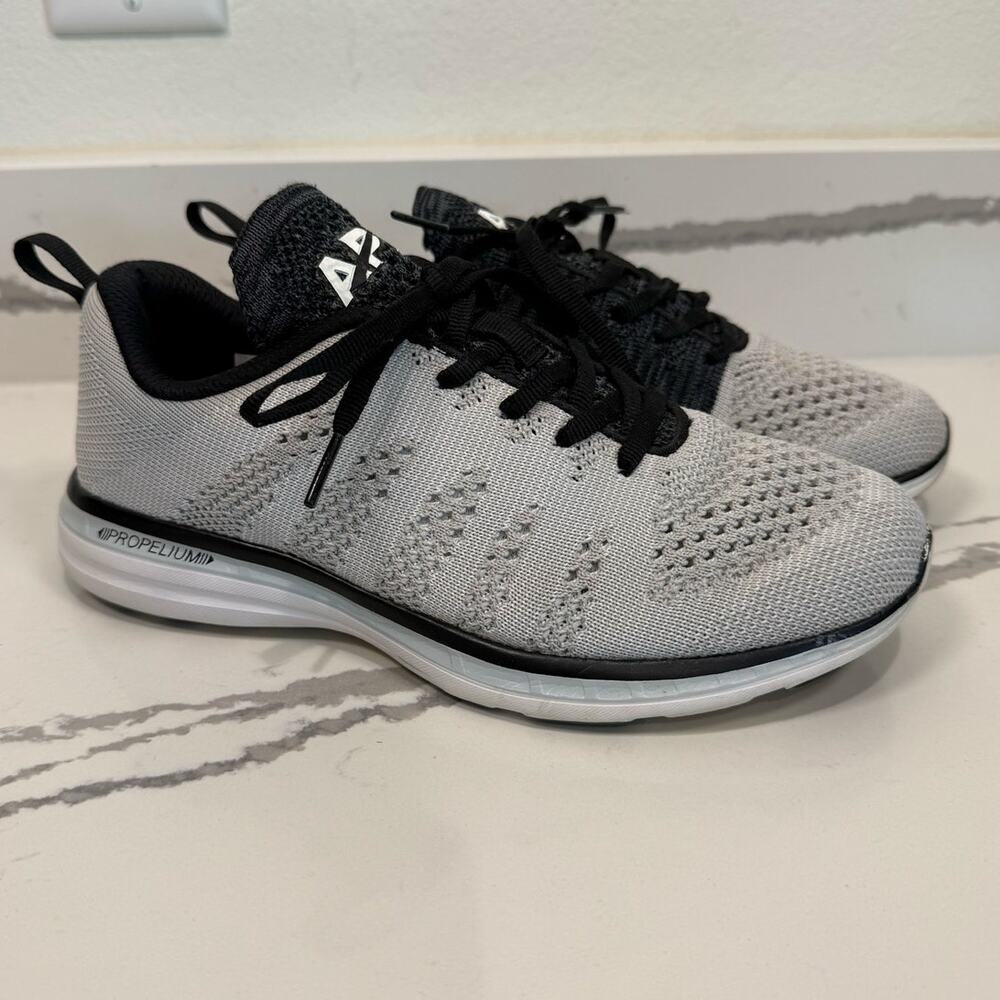 APL Women’s TechLoom Pro Tennis Shoes Running White / Black / Cosmic Grey Size 7